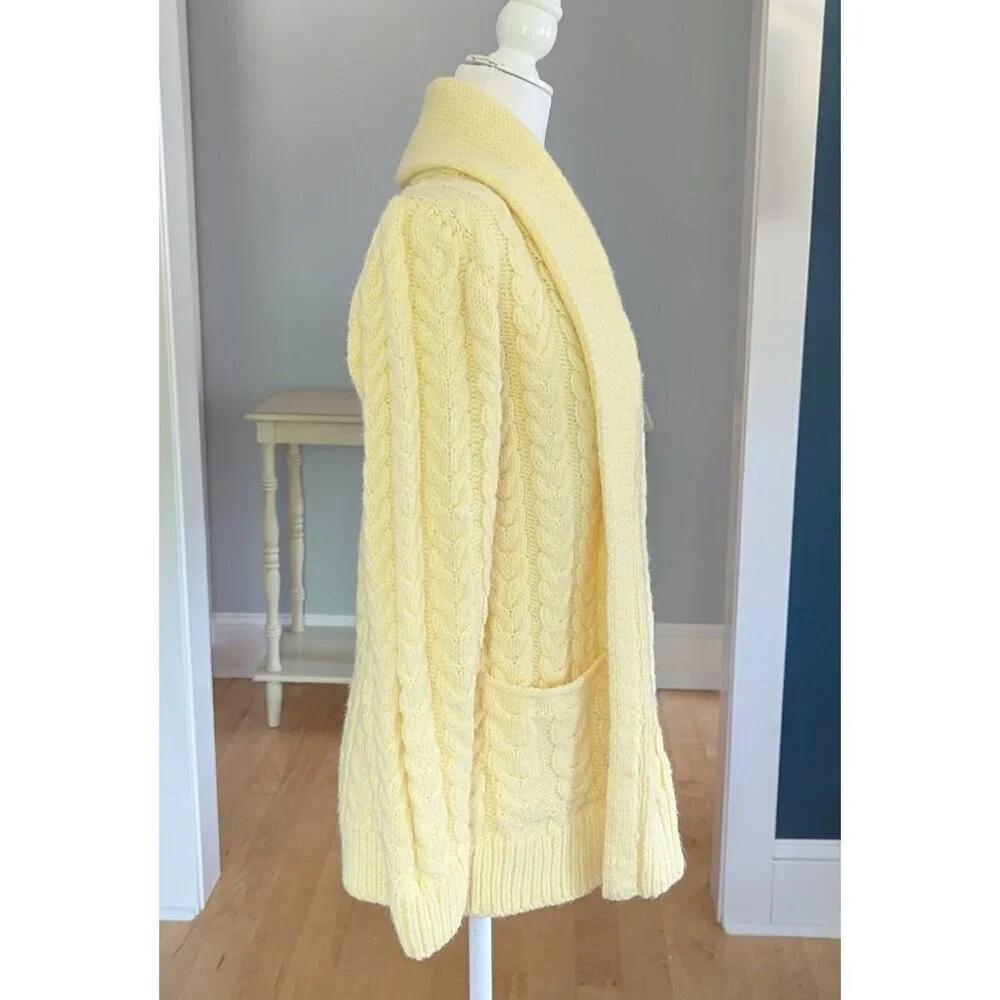 Hand Knit Women's Classic Cable Cardigan Size Small Butter Yellow